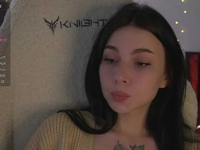 Live sex webcam photo for DrammaQueennnn #290636386