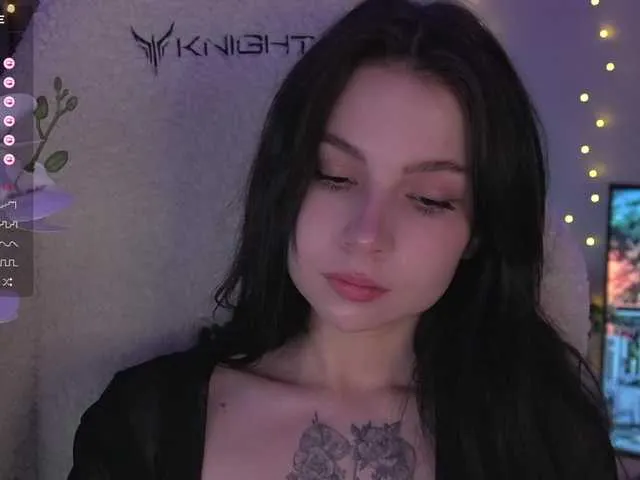 Live sex webcam photo for DrammaQueennnn #290693690