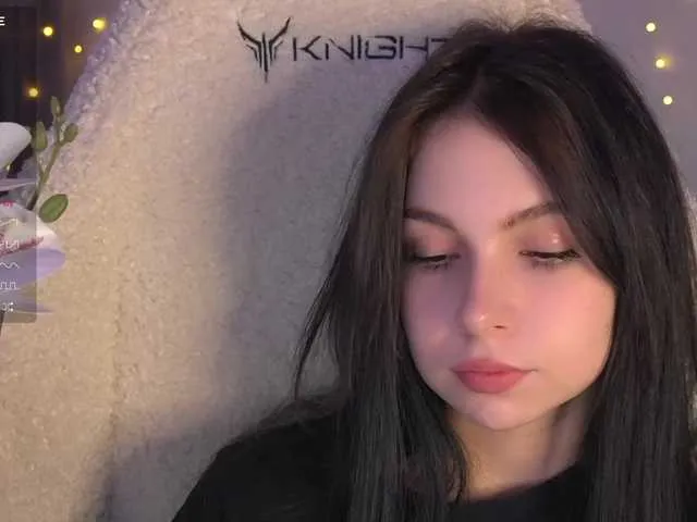 Live sex webcam photo for DrammaQueennnn #290707241