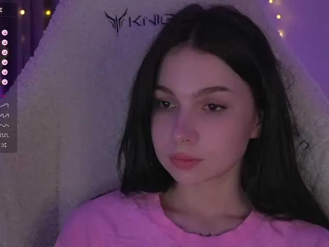 Live sex webcam photo for DrammaQueennnn #290747755