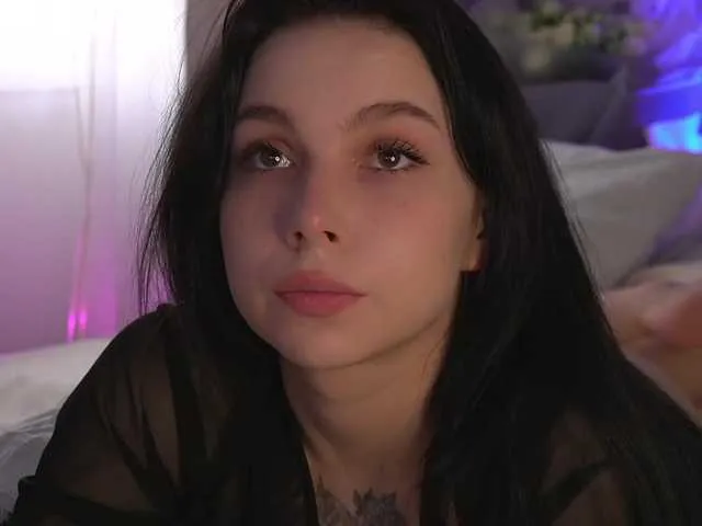 Live sex webcam photo for DrammaQueennnn #290834867