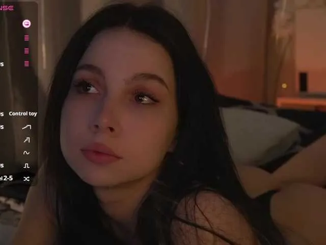 Live sex webcam photo for DrammaQueennnn #290871586