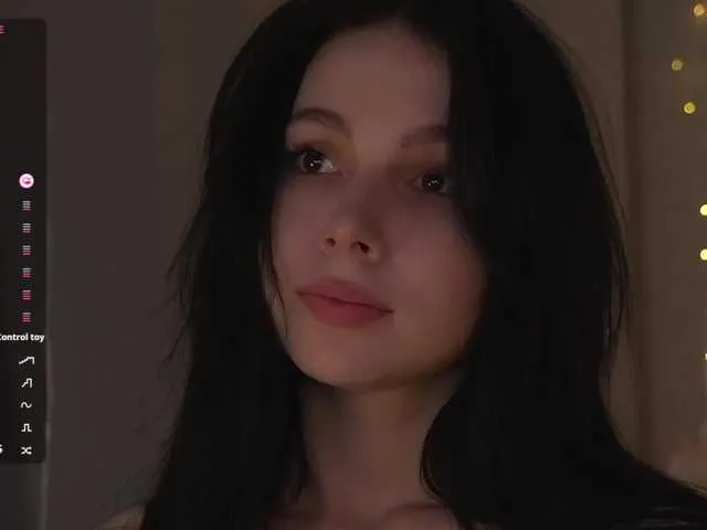 Live sex webcam photo for DrammaQueennnn #290878768