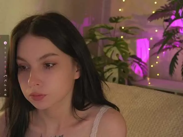 Live sex webcam photo for DrammaQueennnn #290991532