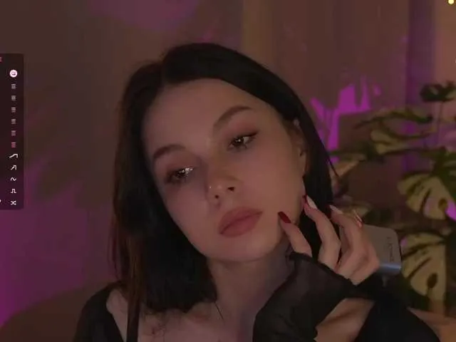 Live sex webcam photo for DrammaQueennnn #290993285