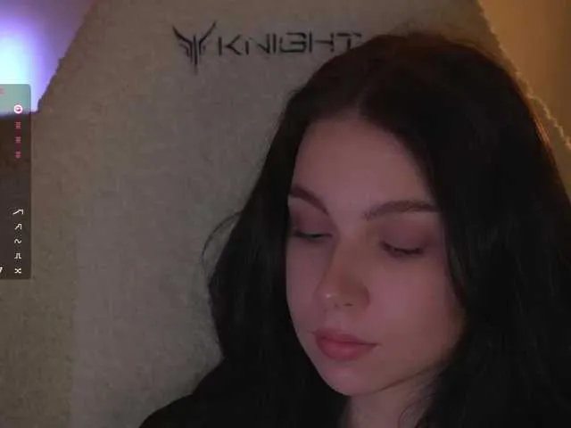 Live sex webcam photo for DrammaQueennnn #291322632