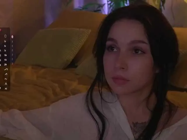 Live sex webcam photo for DrammaQueennnn #291329323