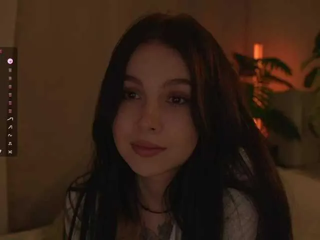 Live sex webcam photo for DrammaQueennnn #291350769