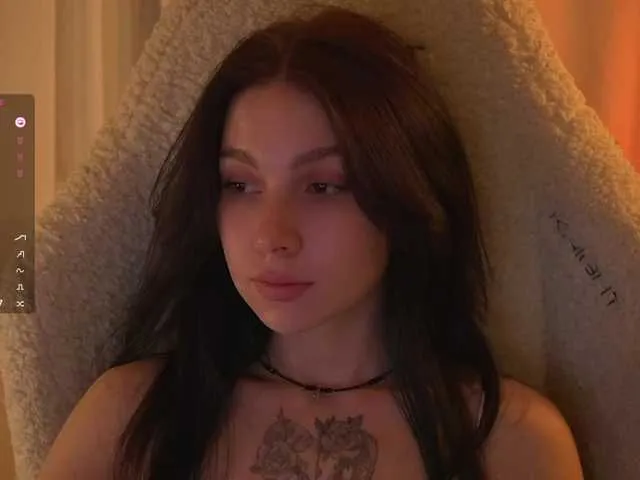 Live sex webcam photo for DrammaQueennnn #291422114