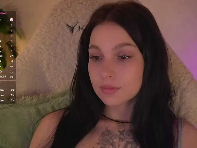 Live sex webcam photo for DrammaQueennnn #291530388