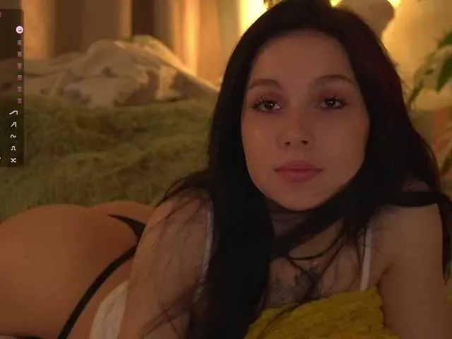 Live sex webcam photo for DrammaQueennnn #291592563
