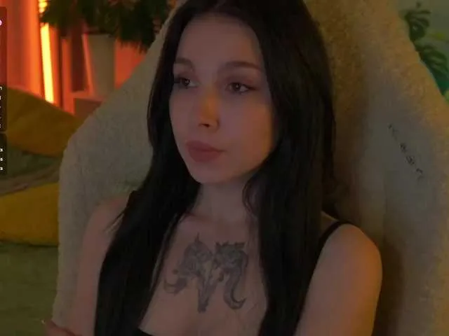 Live sex webcam photo for DrammaQueennnn #291632284