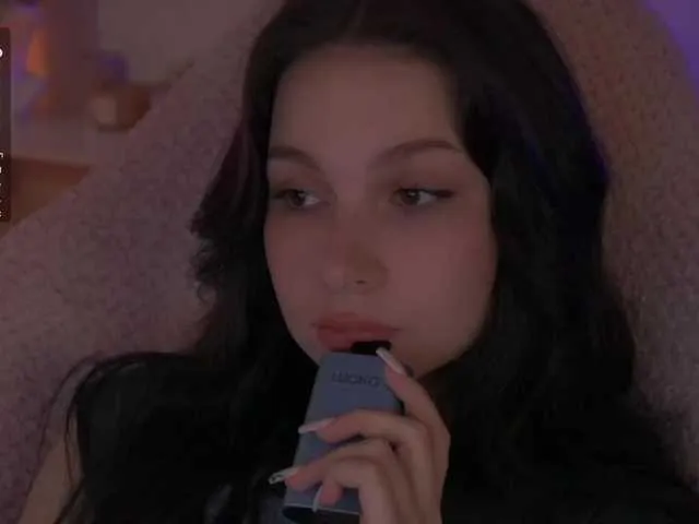 Live sex webcam photo for DrammaQueennnn #291730545