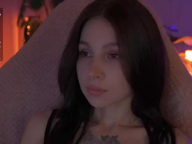 Live sex webcam photo for DrammaQueennnn #291756132