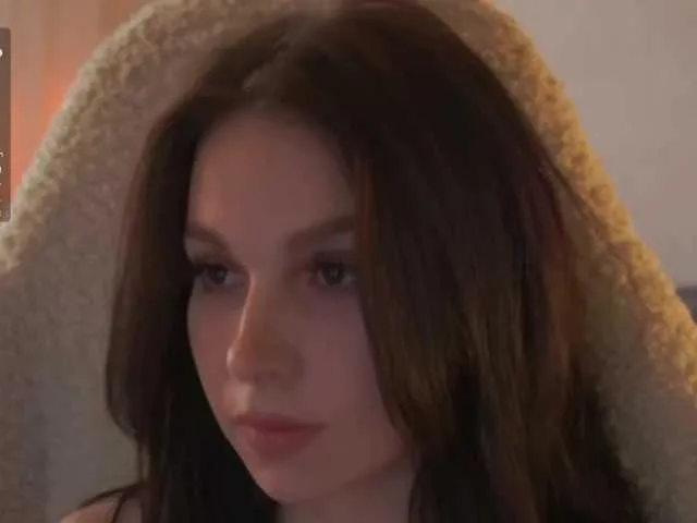Live sex webcam photo for DrammaQueennnn #291811076