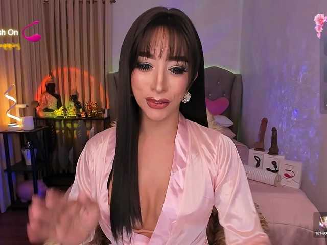 Live sex webcam photo for DreamGoddess #290446043