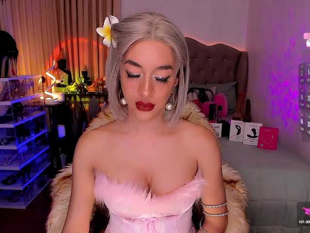 Live sex webcam photo for DreamGoddess #291292224