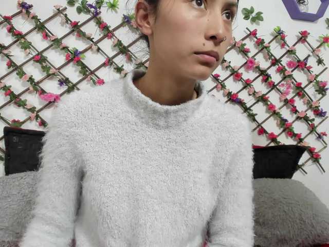 Live sex webcam photo for Dreamgirlss #290822992