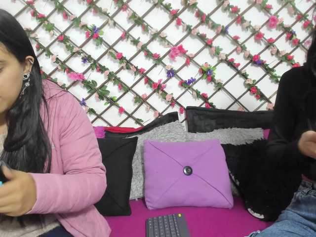 Live sex webcam photo for Dreamgirlss #290854428