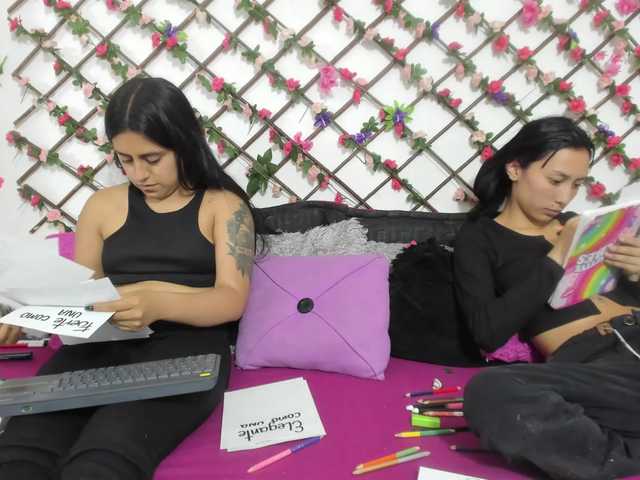 Live sex webcam photo for Dreamgirlss #290898149