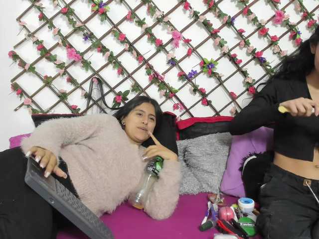 Live sex webcam photo for Dreamgirlss #291099863