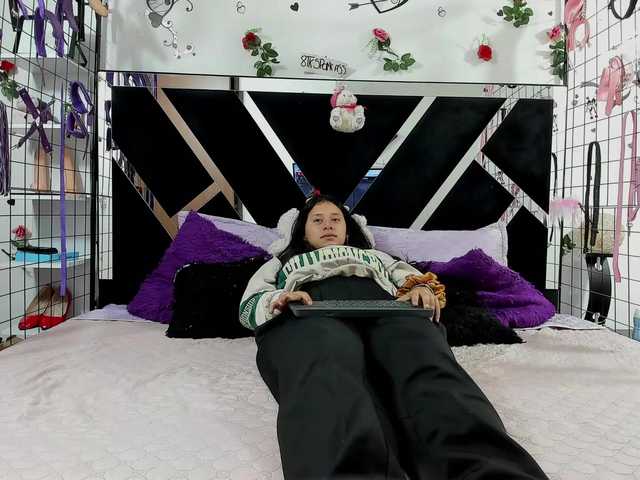 Live sex webcam photo for Dreamgirlss #291325554