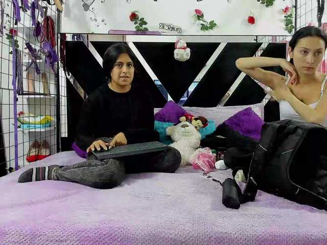 Live sex webcam photo for Dreamgirlss #291377950