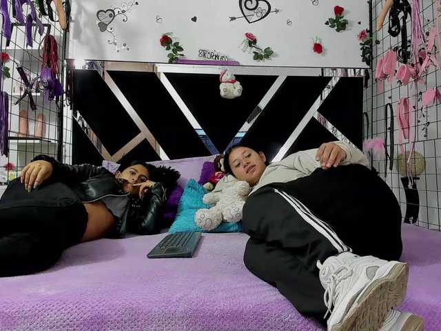 Live sex webcam photo for Dreamgirlss #291411533