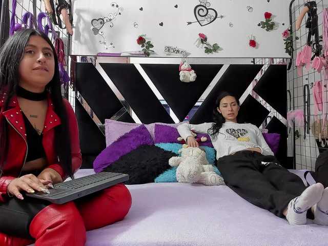 Live sex webcam photo for Dreamgirlss #291459479