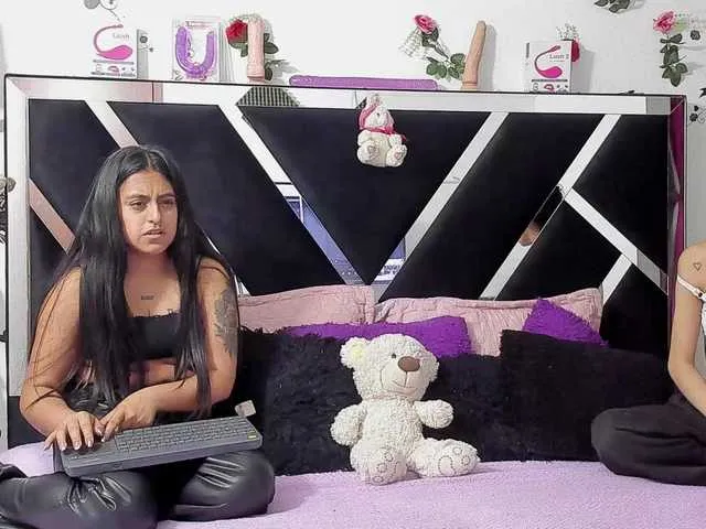 Live sex webcam photo for Dreamgirlss #291766452