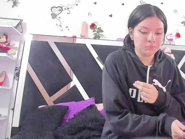 Live sex webcam photo for Dreamgirlss #291974170