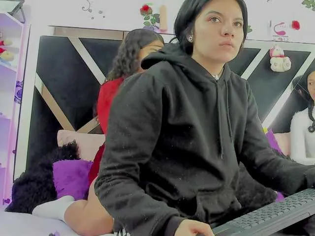 Live sex webcam photo for Dreamgirlss #291987574