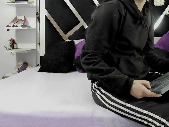 Live sex webcam photo for Dreamgirlss #291994565