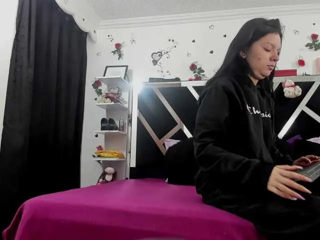 Live sex webcam photo for Dreamgirlss #292169604