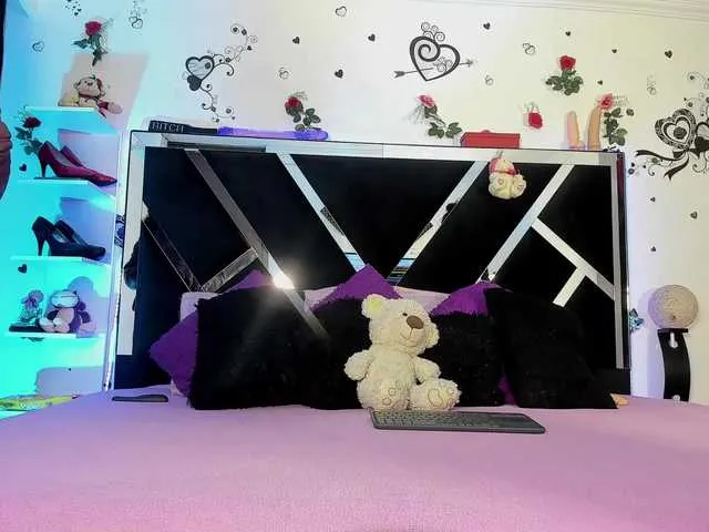 Live sex webcam photo for Dreamgirlss #292247959