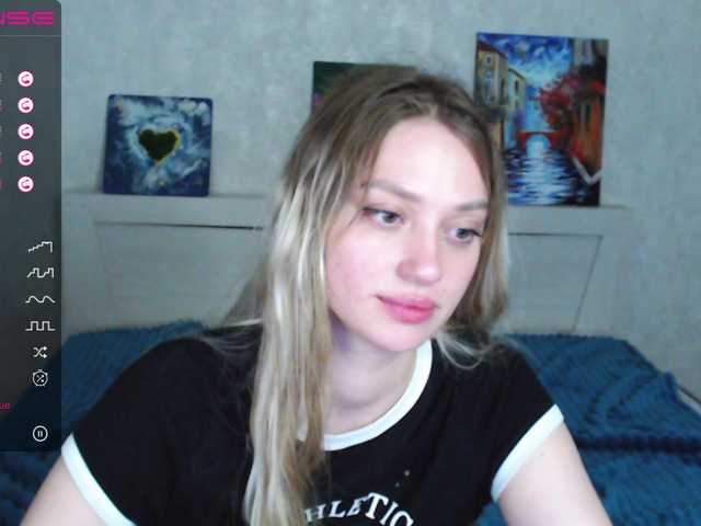 Live sex webcam photo for DreamyAngely #275737767