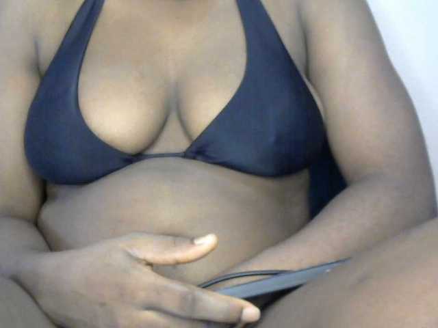 Live sex webcam photo for Drippypussy07 #294168695