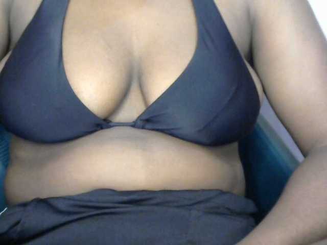 Live sex webcam photo for Drippypussy07 #294176568