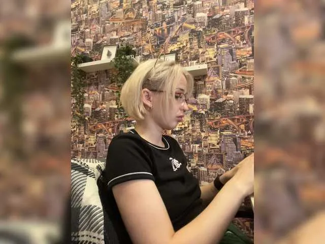 Live sex webcam photo for Dropofoil #274271780