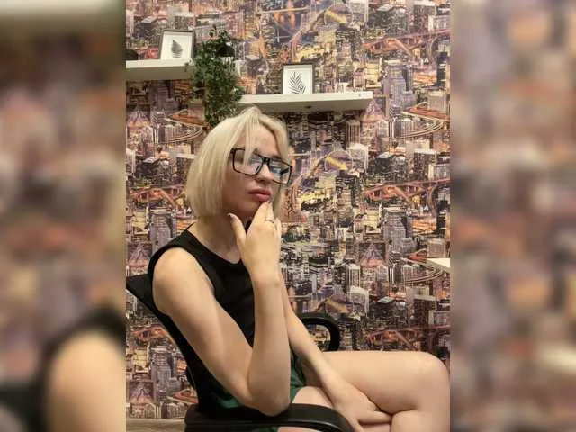 Live sex webcam photo for Dropofoil #274369295