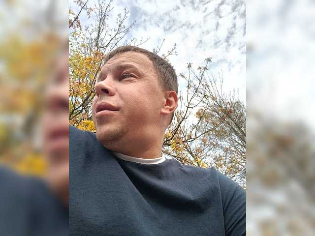 Live sex webcam photo for DuG040 #276348456