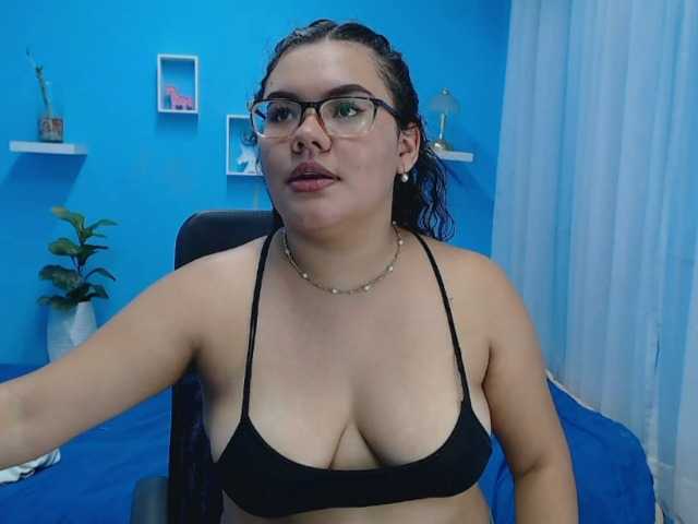 Live sex webcam photo for Dulce-Brunet #272761697