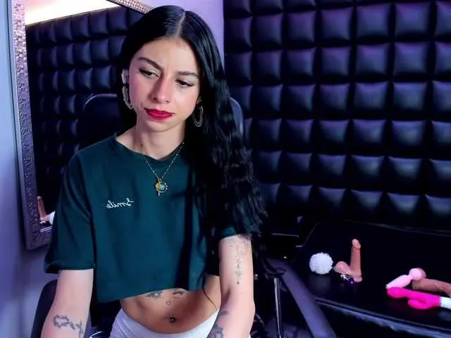 Live sex webcam photo for DulceMiiaa #294101714