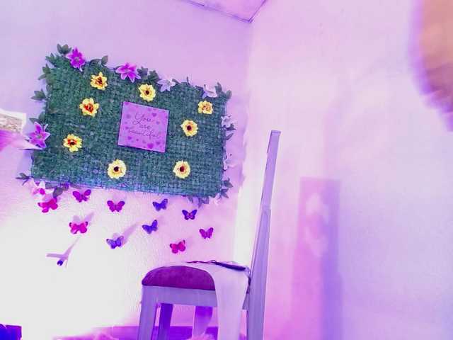 Live sex webcam photo for DulceSlutty #277961553