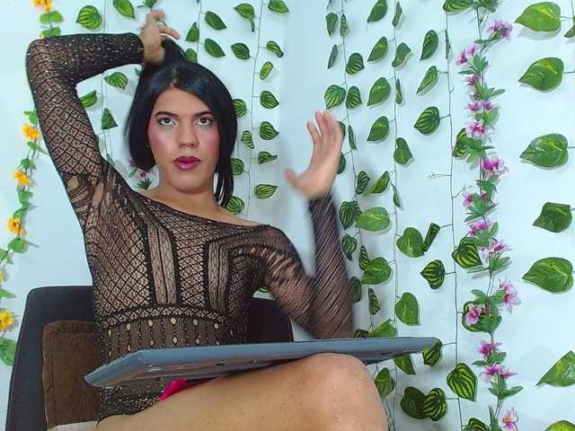 Live sex webcam photo for DulceVane #291304779