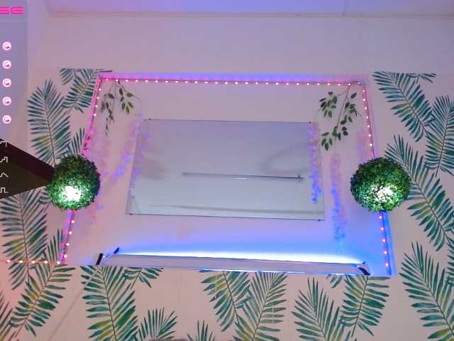 Live sex webcam photo for Dulcezoett #275465297