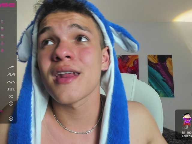 Live sex webcam photo for DuncanKravitz #275555719