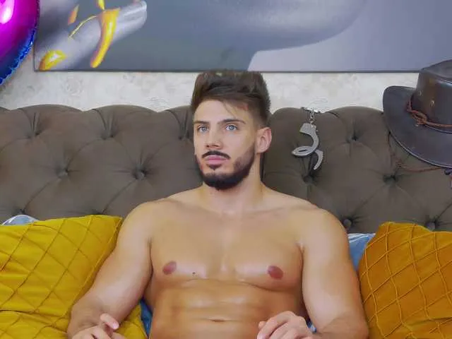 Live sex webcam photo for DustinKeent #288077931