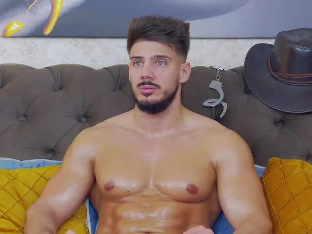 Live sex webcam photo for DustinKeent #288077936