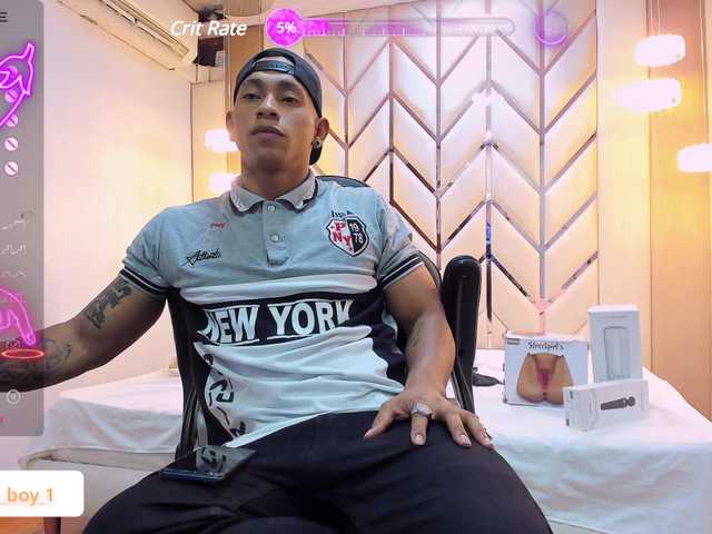 Live sex webcam photo for Dylannmax #277666121